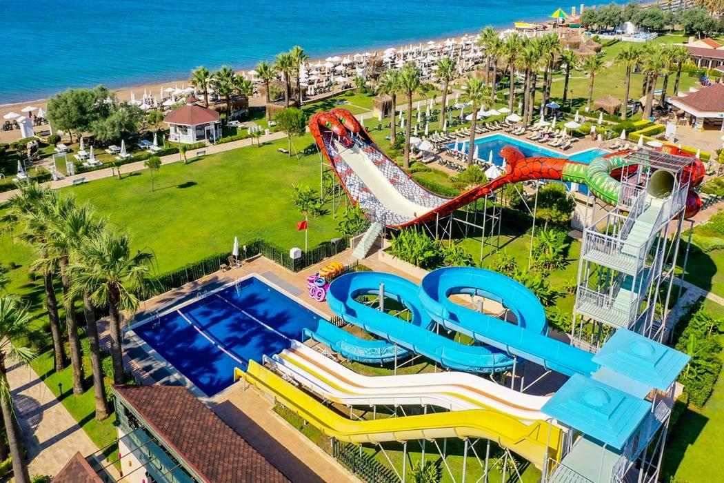 Crystal Tat Beach Golf Resort & Spa