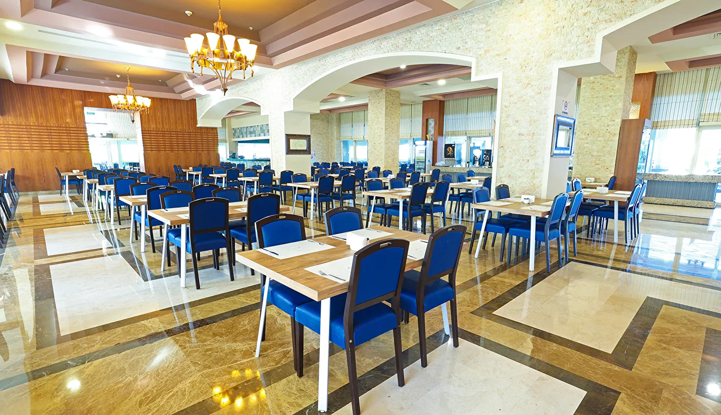 Crystal De Luxe Resort & Spa