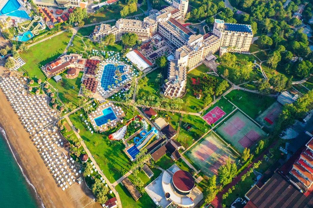 Crystal Tat Beach Golf Resort & Spa