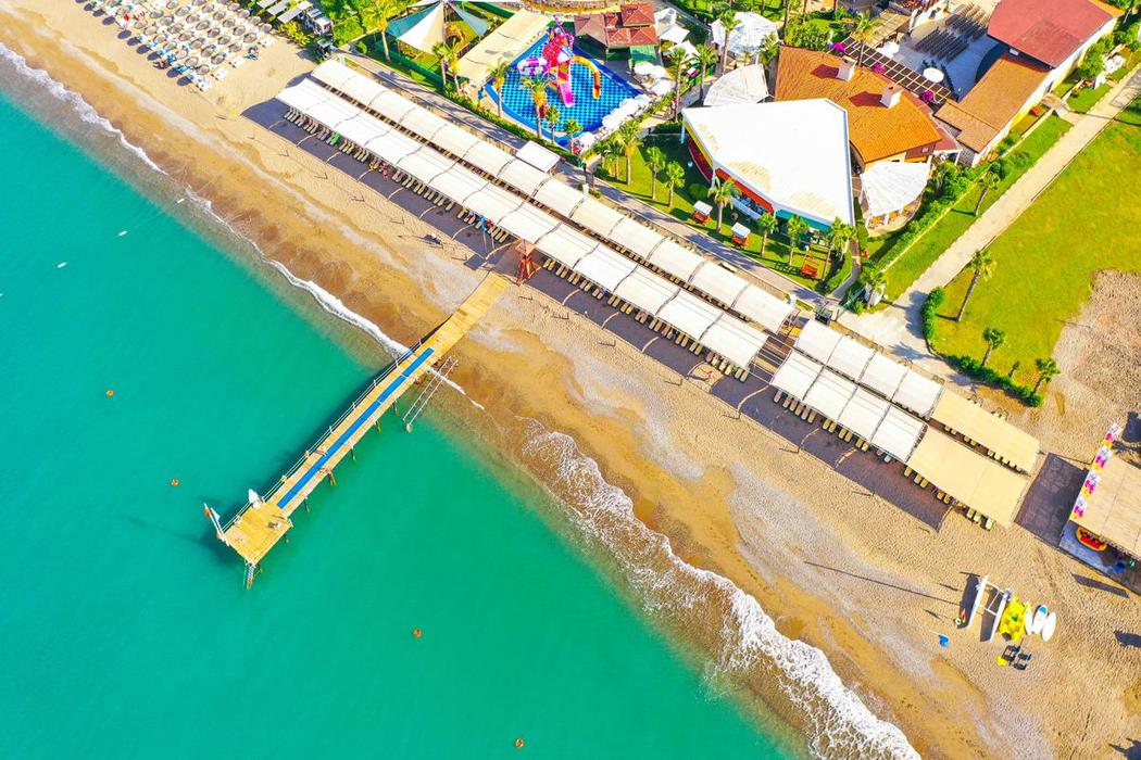 Crystal Family Resort & Spa