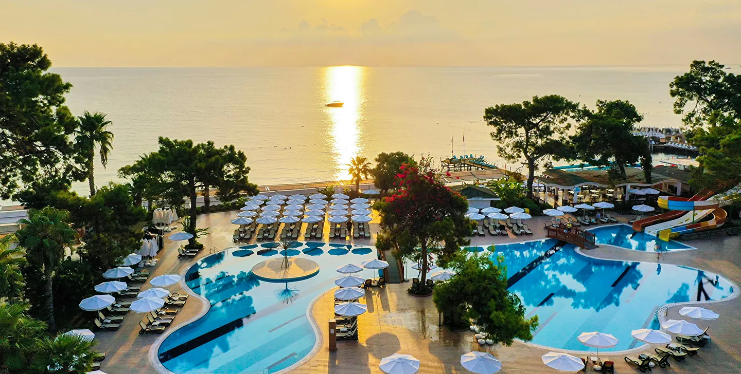 Crystal Aura Beach Resort & SPA